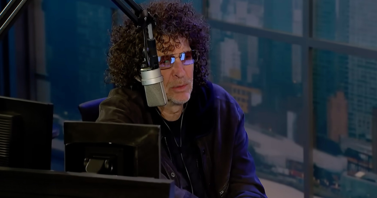Howard Stern Staffers Allegedly Hide Shoes Over Women-Only Rule - Insider