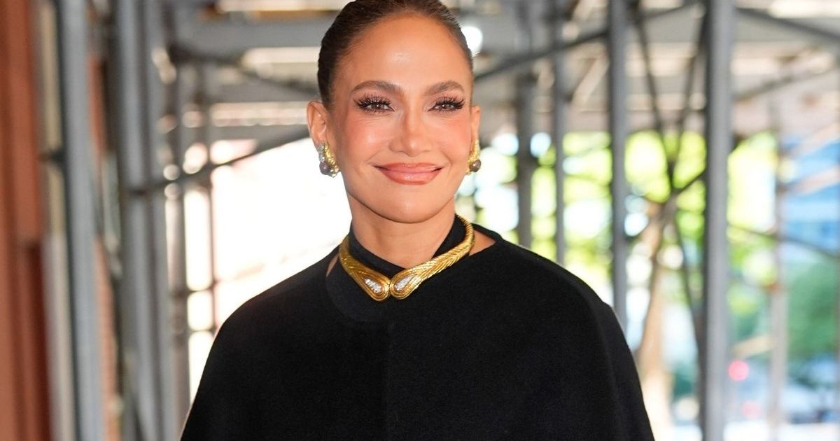 Jennifer Lopez Comforts Heartbroken TikTok Star With Personal Advice