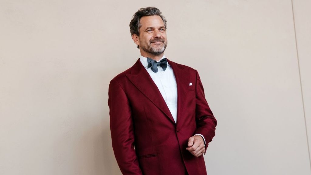 Joshua Jackson and Olivia Burgess Caught Getting Very Hands-On