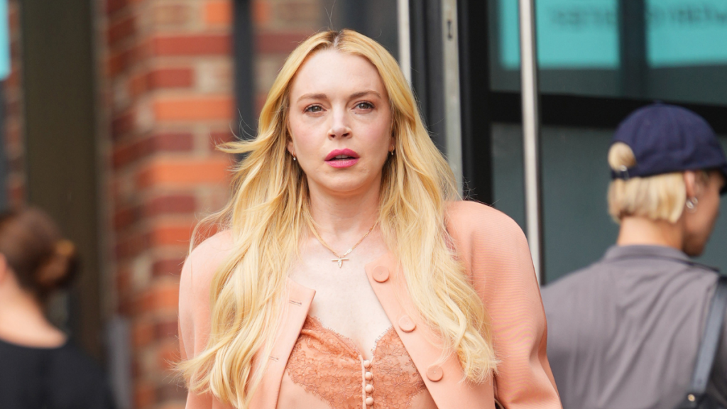 Lindsay Lohan debuts her signature natural red hair in new Instagram photos