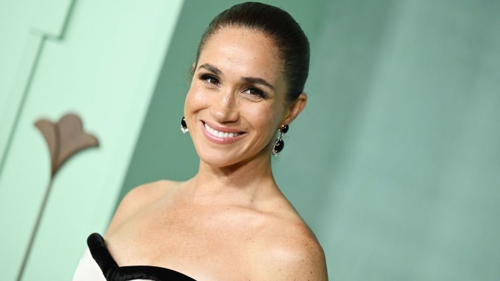 Meghan Markle & Martha Stewart Apparently Remember the Same Dinner Very Differently — Source
