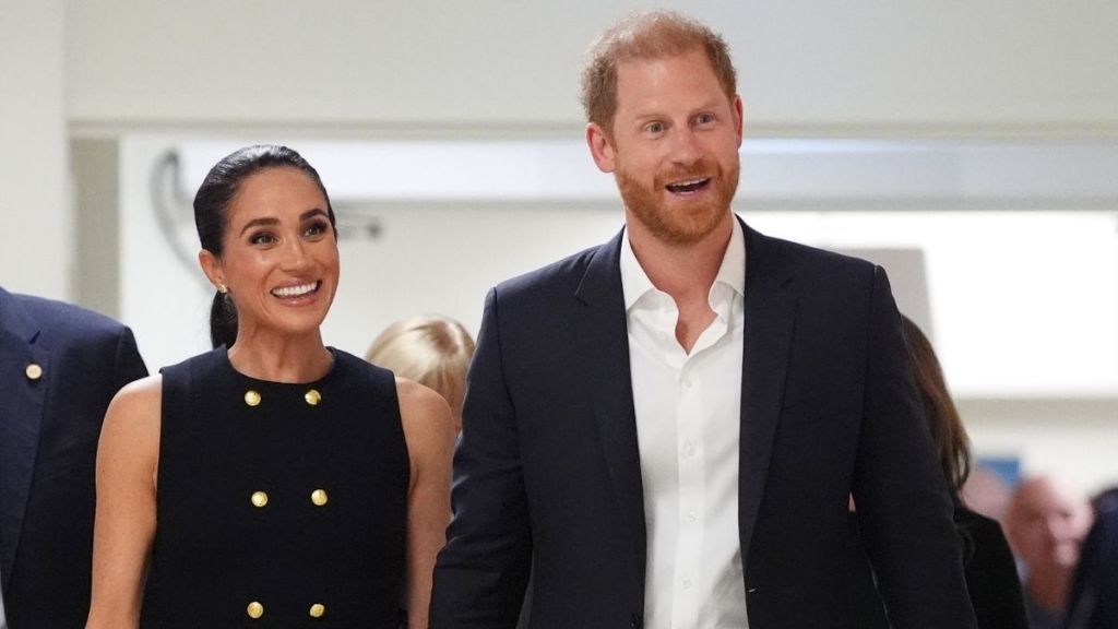 Meghan Markle & Prince Harry’s Dogs Came to UK With Six-Figure Travel Bill — Insider