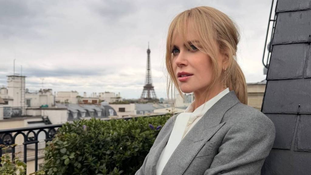 Nicole Kidman’s See-Through De La Vali Lace Dress Hangs on for Dear Life