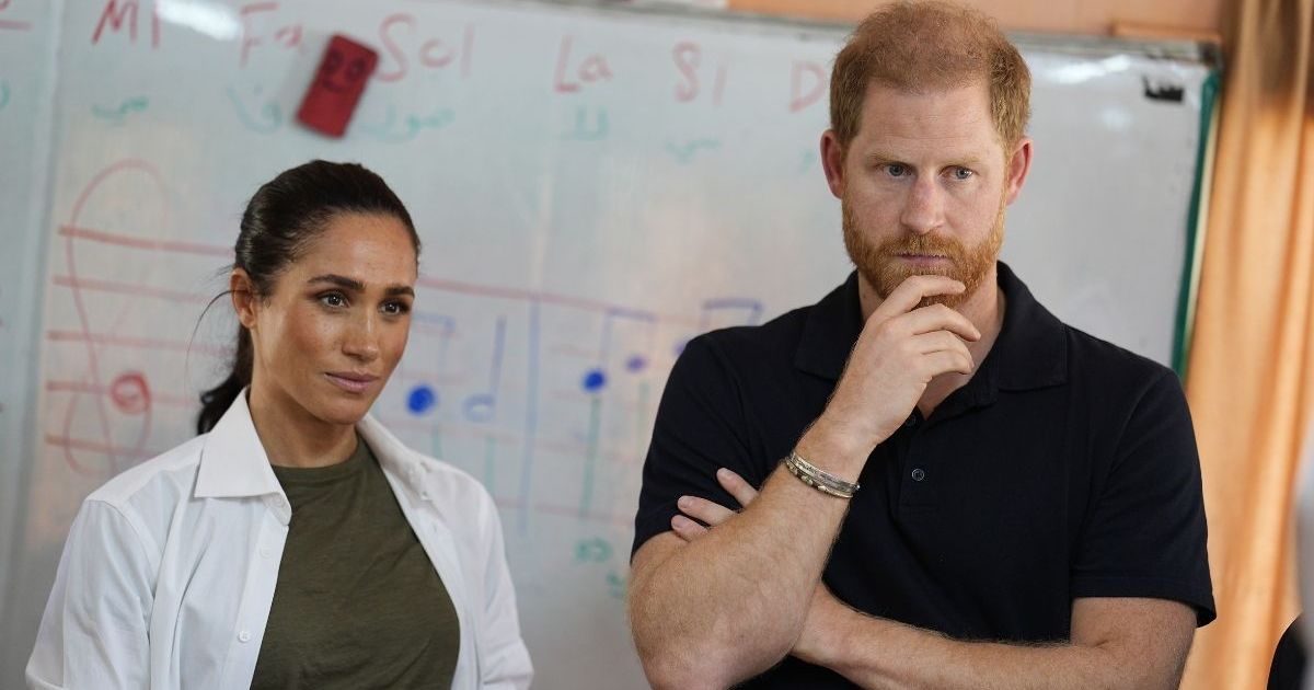 Prince Harry’s Body Language With Meghan Markle Looked&hellip;