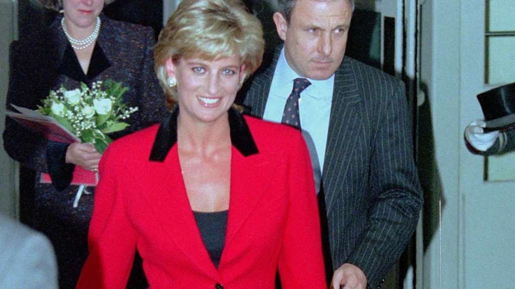 Princess Diana May Have Survived Fatal Crash If She Made One Choice, Investigator Says