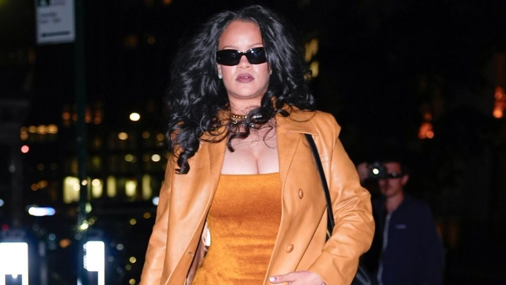 Rihanna Leaves Her Chloe Tracksuit Unzipped for a Wildly Plunging Look