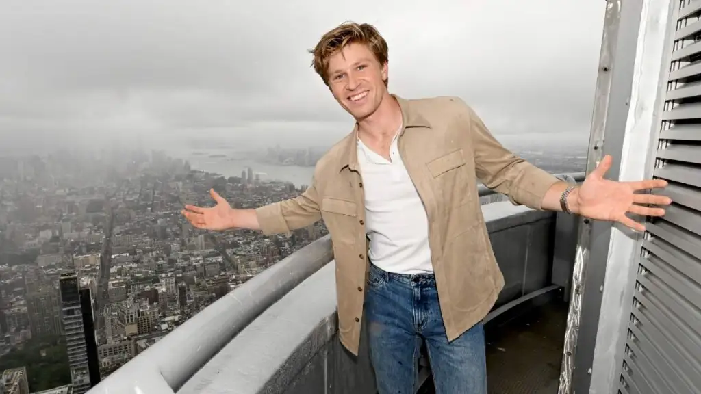 DWTS' Robert Irwin Keeps Love Life Under Wraps as ‘Bachelor’ Rumors Swirl
