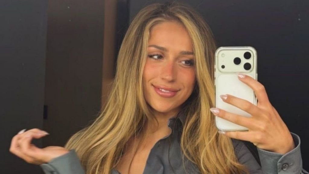Tate McRae Drops Her Pants Far Too Low & Sends Fans Into a Frenzy