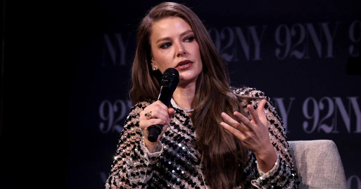 Versace Archive Revival: Ariana Madix Channels Classic Style with Retro Gown