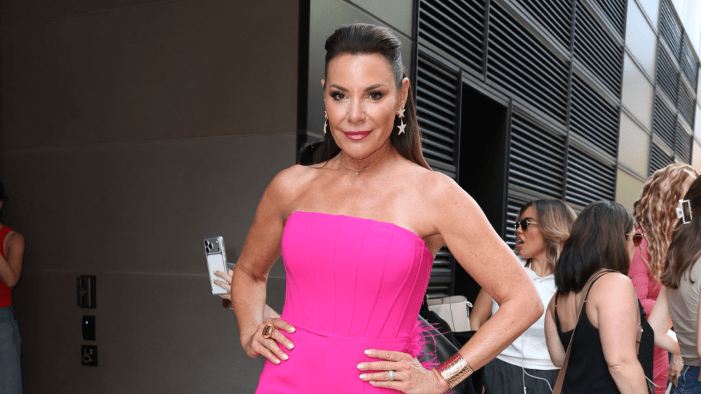 Luann de Lesseps’ JLo Slip Turns ‘The Block’ Into ‘The Hood’