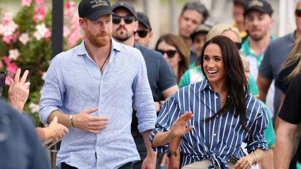 Prince Harry & Meghan Markle's Secret Trip With Kids Has One Eerie Connection — Report