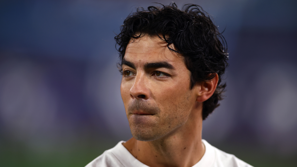 Joe Jonas Says One Crushing Career Blow Left Him Needing Therapy