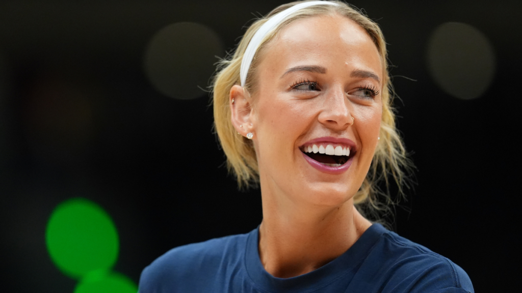 Sophie Cunningham Reacts to DiJonai Carrington's 'White Privilege' Post