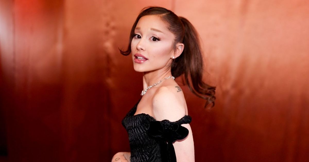 Ariana Grande Receives Producers’ Support After Leaving West End Musical