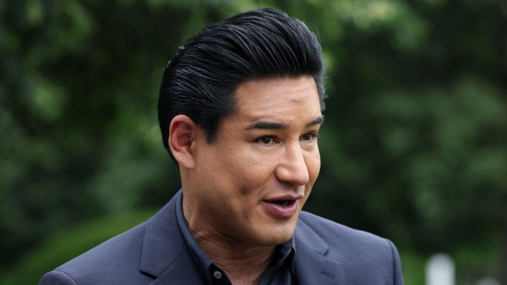 Mario Lopez Slammed Over 'Creepy' AI Video Featuring His Niece