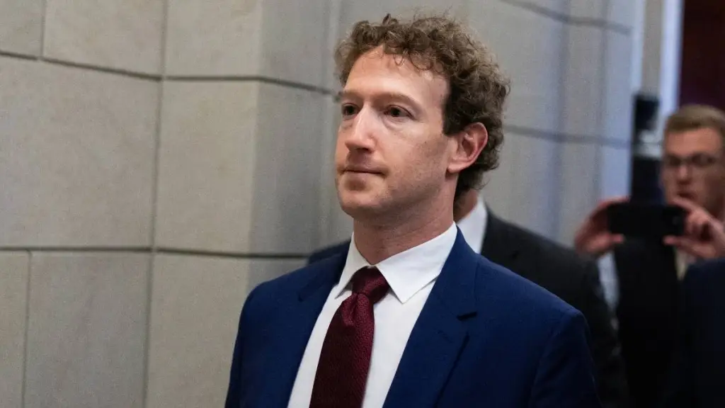 Mark Zuckerberg Under Fire After His Superyacht Ignores Stranded Boat