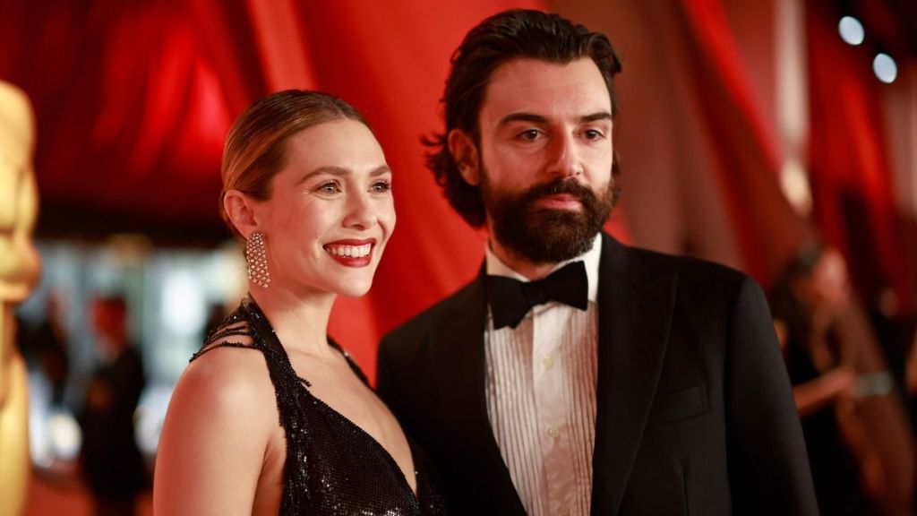 Marvel Favorite Elizabeth Olsen Welcomes First Child With Robbie Arnett