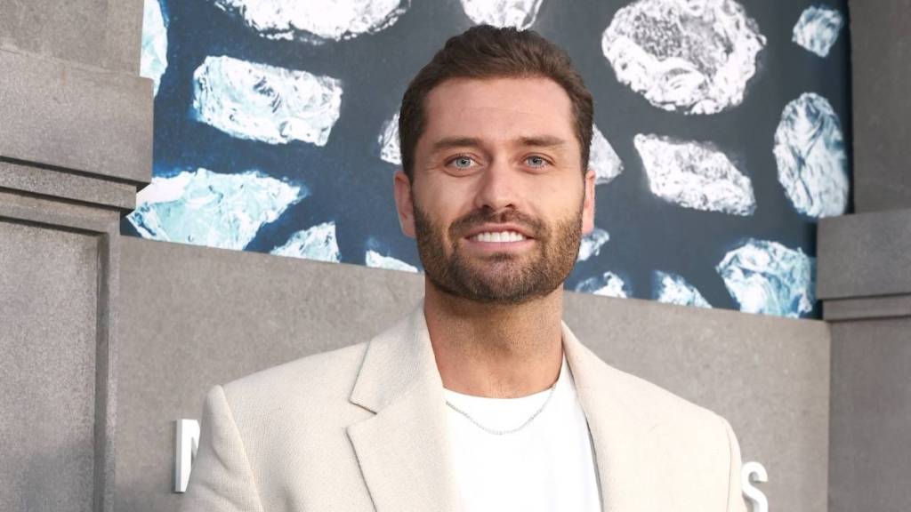Dakota Mortensen Admits He’s ‘Obsessed’ With Taylor Frankie Paul in SLOMW Season 5 Trailer