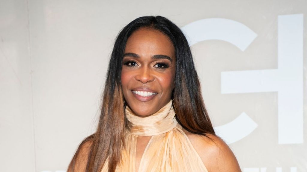 Michelle Williams’ Emotional Message to Busy Philipps Came at a Crucial Moment