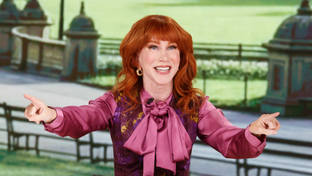 Kathy Griffin says Dave Grohl acted like he did not know her after the Trump photo controversy