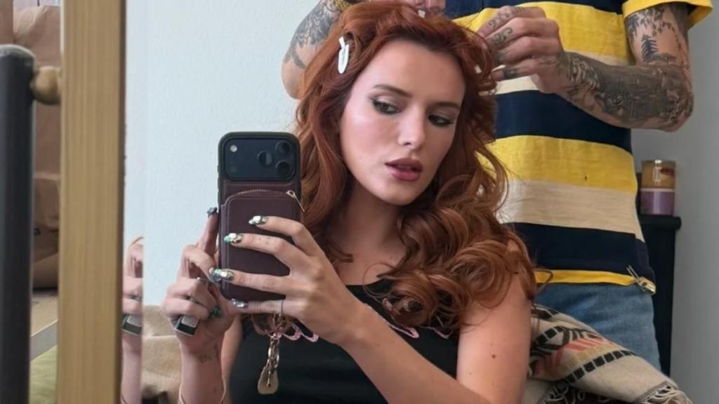 Bella Thorne's Plunging Datt Ammonite Gown Perfectly Hugs Her Curves