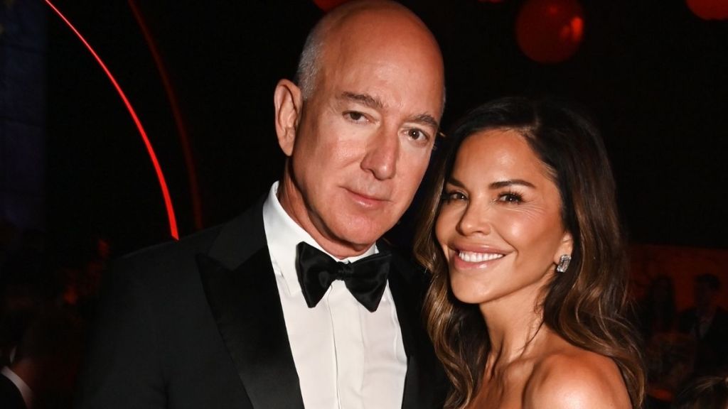 Jeff Bezos & Lauren Sanchez Don't Want Their Brands Near Met Gala Firestorm — Insider