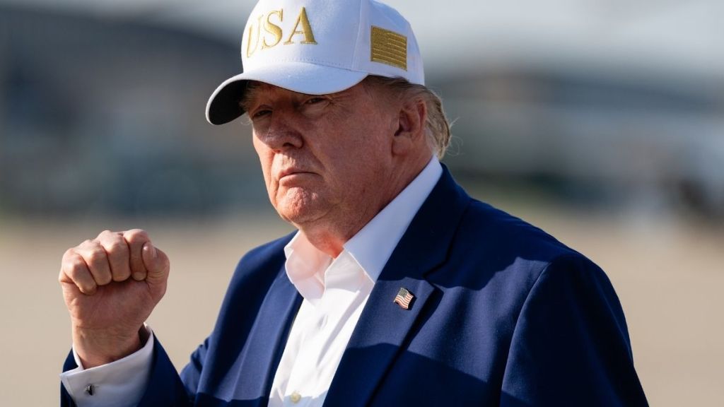Donald Trump Says He Doesn't 'Trust' Iran & Gives Update on Strait of Hormuz