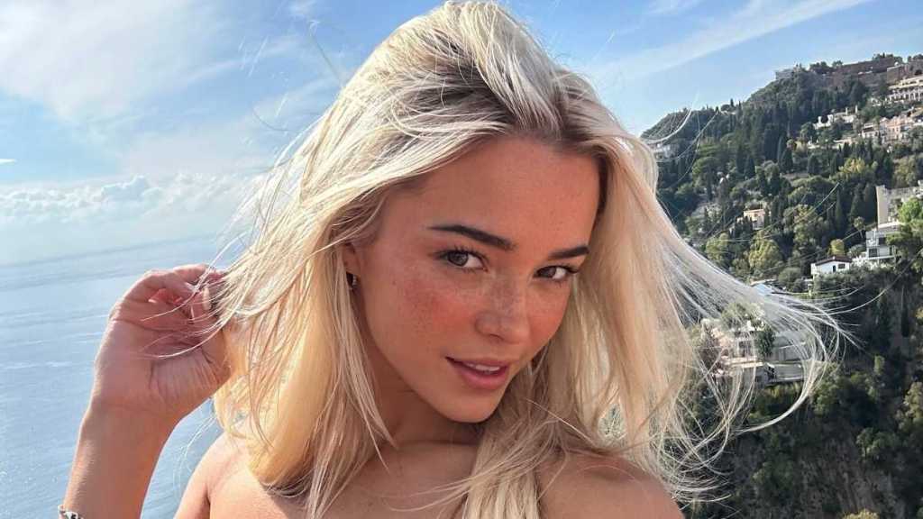 Livvy Dunne Proves Backflips in Bikini Is a Thing by the Beach