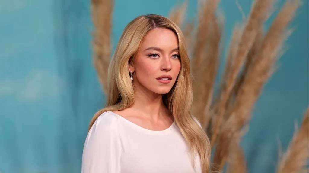 Sydney Sweeney Urges Support After Washington Wildfires Affect Her Family