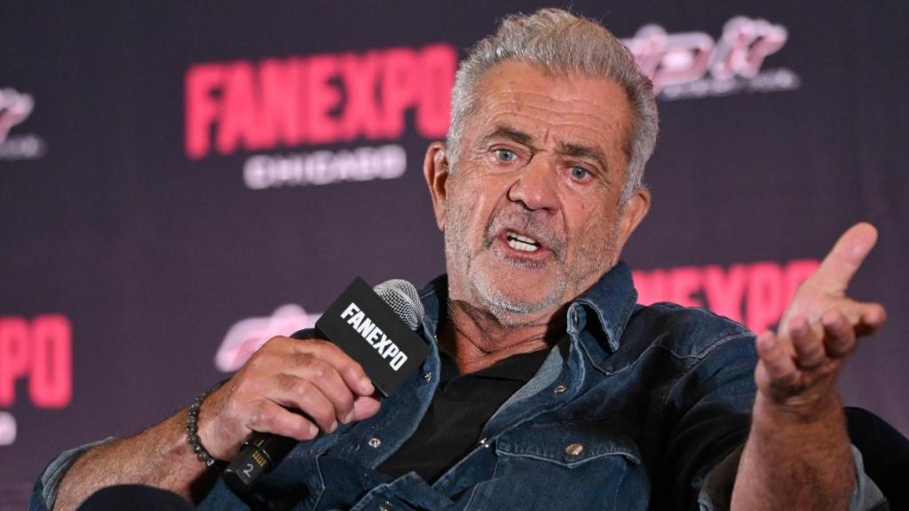 Mel Gibson Admits ‘Thoughtless Idiocy’ After ASL Interpreter Backlash