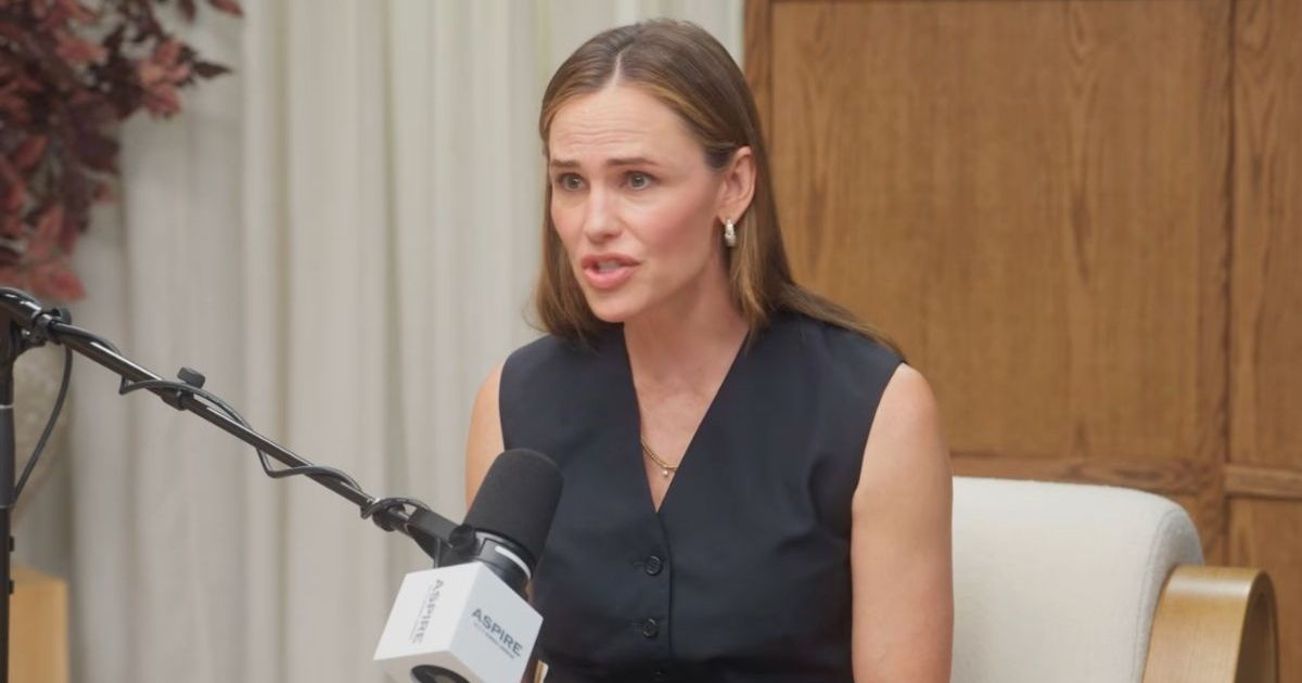 Jennifer Garner Reveals Unusual Way of Coping With Rejection