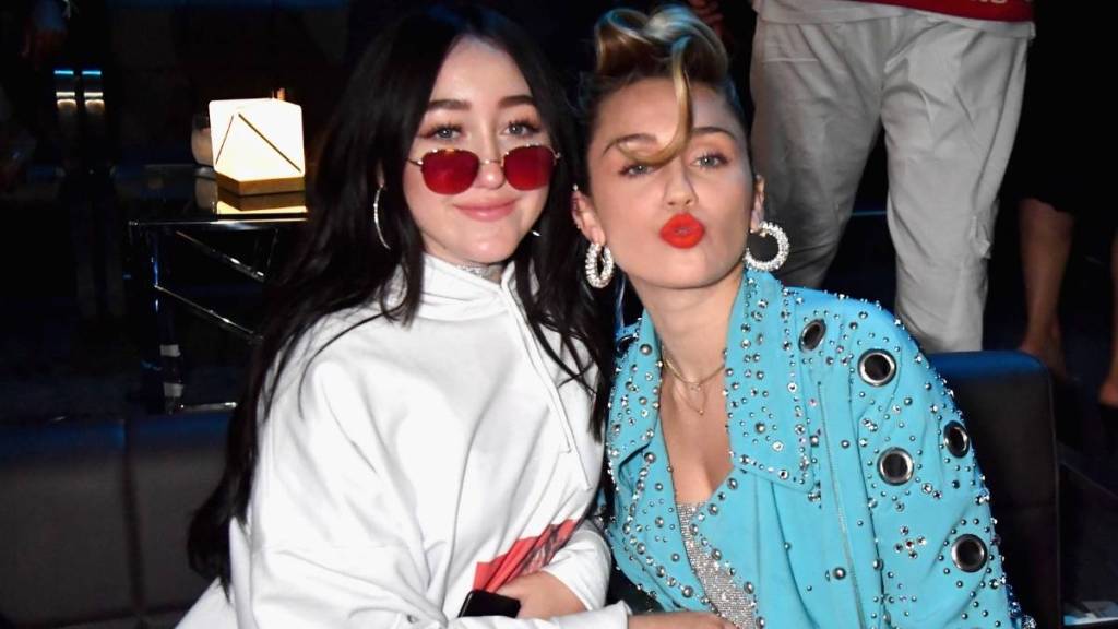 Miley Cyrus Reunites With Estranged Sister Noah After Years of Family Tension