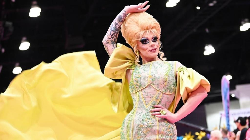 Drag Race Star Art Simone Breaks Down in Tears Over Trolling: ‘Please Stop’