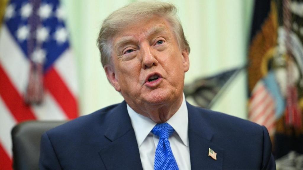Donald Trump's Latest AI Fantasy Puts George Washington in His Ballroom