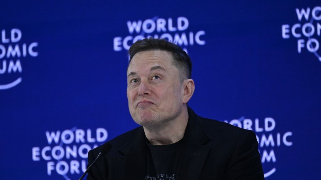 Elon Musk Tells Grok to Get 'Vulgar' While Roasting Billie Eilish