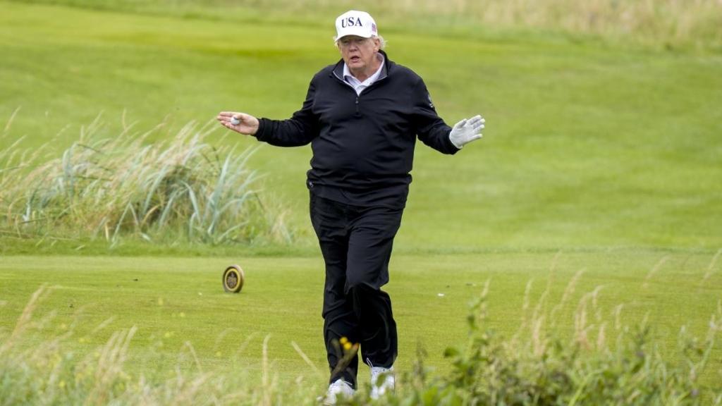 Donald Trump Wins at His Own Golf Club, Then Says the Competition Lacks Talent