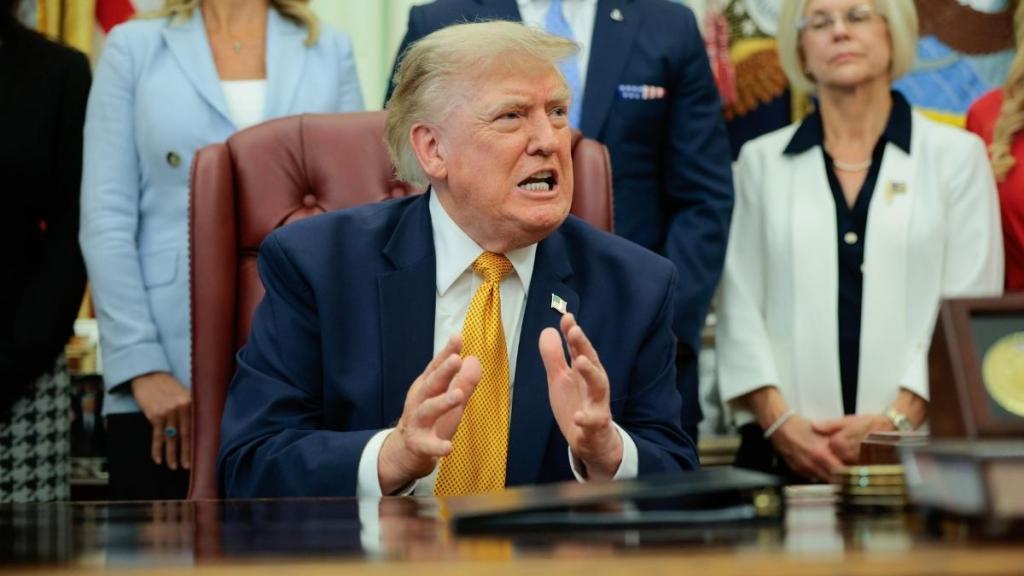 Donald Trump Won’t Give Up His Reflecting Pool Vandalism Story