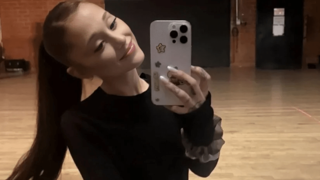 Ariana Grande Gets Emotional as She Takes Final Bow Before Hiatus
