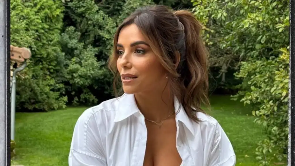 Eva Longoria’s Micro Minidress Rides up Her Thighs With APM Monaco Jewelry