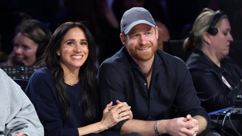 One Royal Used Meghan Markle & Prince Harry’s UK Return to Their Own Advantage — Author