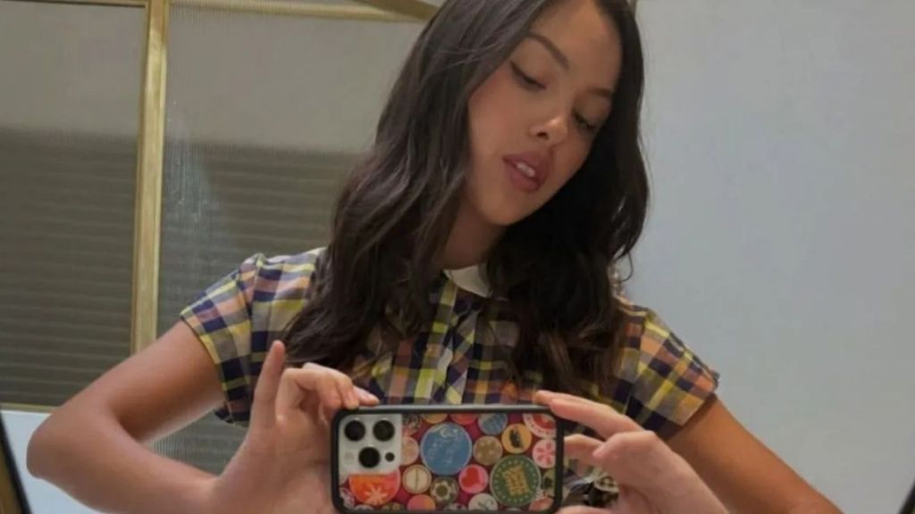 Olivia Rodrigo's Simone Rocha Micro Minidress Is Literally All Ribbons