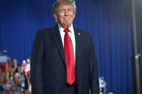 Apple Is Donald Trump’s Latest Target in the Fight Over ‘Lake America’