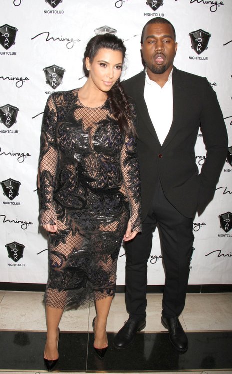 Kim Kardashian Pregnant Kanye West New Years Eve Photos 5