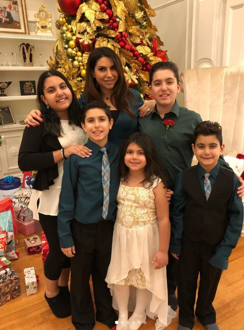 Jennifer Aydin & Her Kids