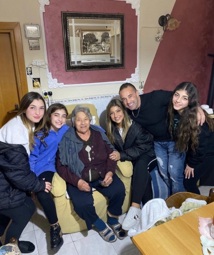 Joe With His Daughters & His Grandma